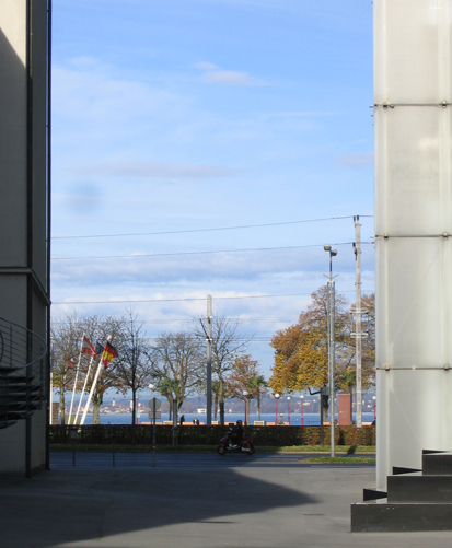 Kunsthaus Bregenz mit Seeblick
