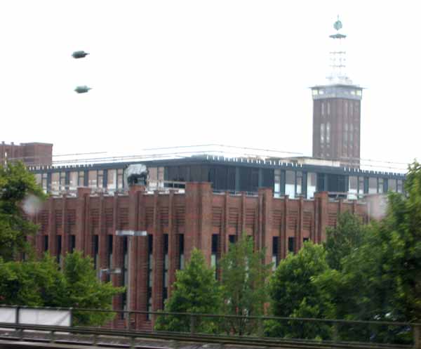 Rheinhallen der K&ouml;lner Messe, mit Messeturm